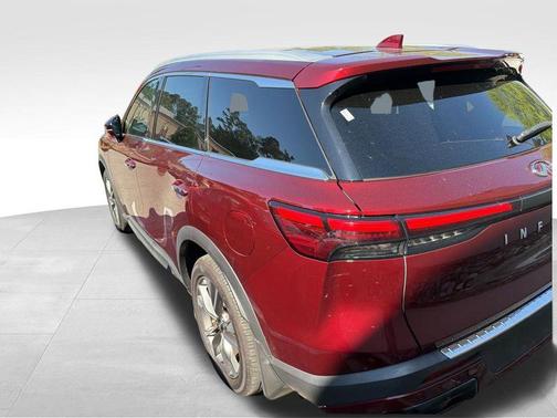 Deep Bordeaux 2023 INFINITI QX60 Luxe