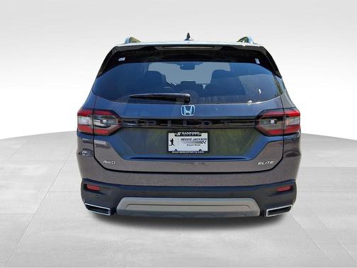 Modern Steel Metallic 2023 Honda Pilot AWD Elite