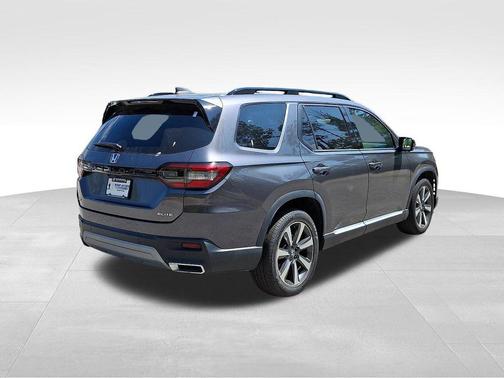 Modern Steel Metallic 2023 Honda Pilot AWD Elite