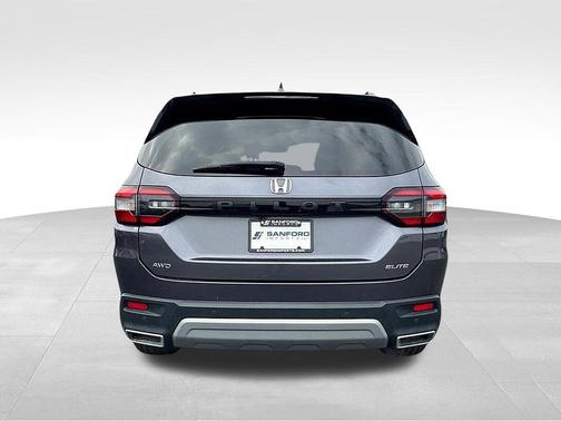 Modern Steel Metallic 2023 Honda Pilot AWD Elite