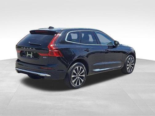 Black 2023 Volvo XC60 B5 Plus Bright Theme