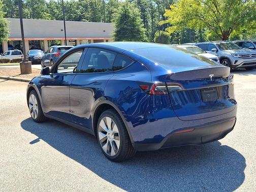 2022 Tesla Model Y Long Range Dual Motor All-Wheel Drive