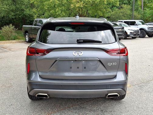 2022 INFINITI QX50 LUXE