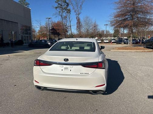 2025 Lexus ES 350 Base