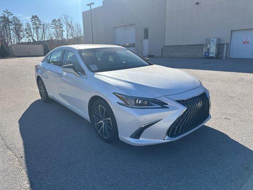 2025 Lexus ES 350 Base