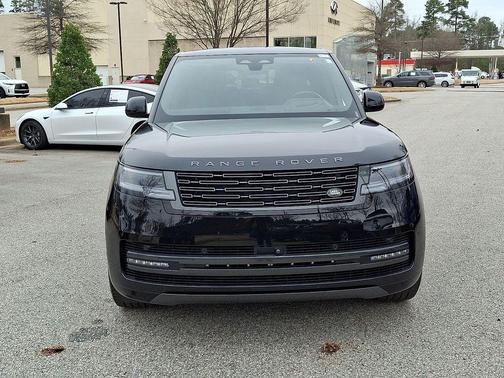 2025 Land Rover Range Rover SE