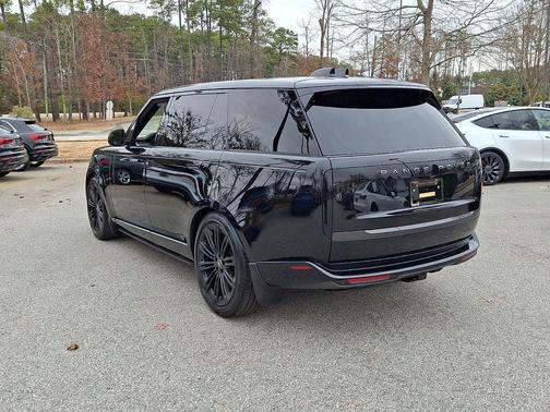2025 Land Rover Range Rover SE