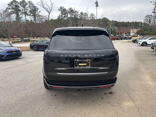 2025 Land Rover Range Rover SE