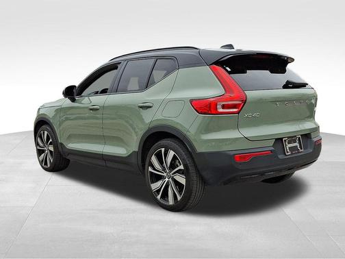 2021 Volvo XC40 Recharge Pure Electric P8