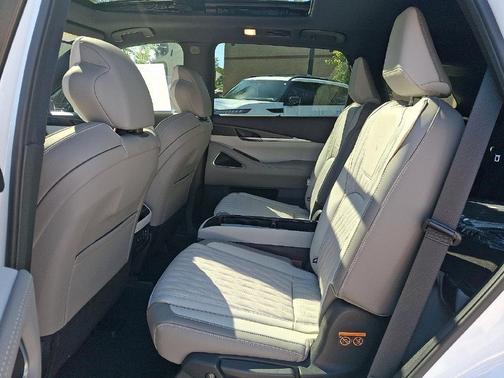 Radiant White/Black Obsidian 2027 INFINITI QX60 AUTOGRAPH