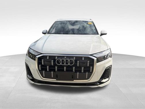 Glacier White 2025 Audi Q7 55 Premium Plus