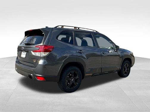 Magnetite Gray Metallic 2022 Subaru Forester Wilderness
