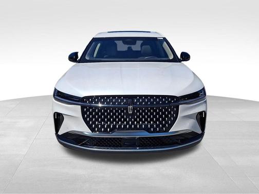 White Platinum Metallic Tri-Coat 2024 Lincoln Nautilus Premiere