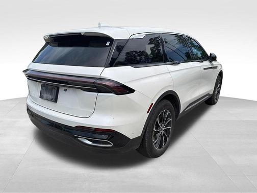 White Platinum Metallic Tri-Coat 2024 Lincoln Nautilus Premiere