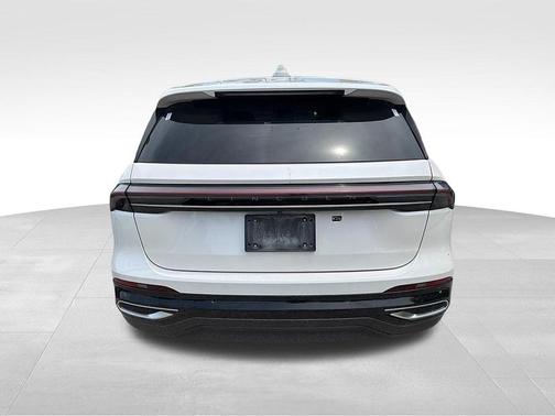 White Platinum Metallic Tri-Coat 2024 Lincoln Nautilus Premiere