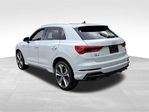 Glacier White Metallic 2020 Audi Q3 45 S line Prestige