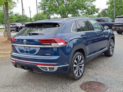 2022 Volkswagen Atlas Cross Sport 3.6L V6 SEL Premium R-Line