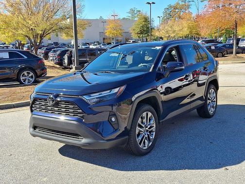 2023 Toyota RAV4 XLE Premium