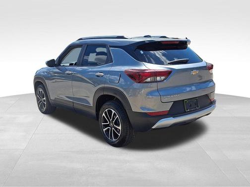 Sterling Gray Metallic 2024 Chevrolet Trailblazer LT