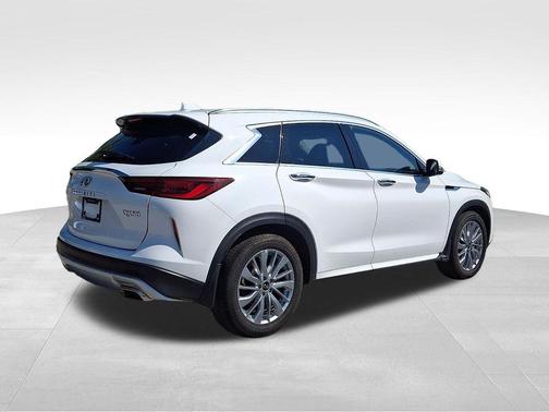 Lunar White 2025 INFINITI QX50 Luxe AWD