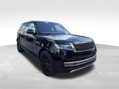Santorini Black Metallic 2023 Land Rover Range Rover P400 SE