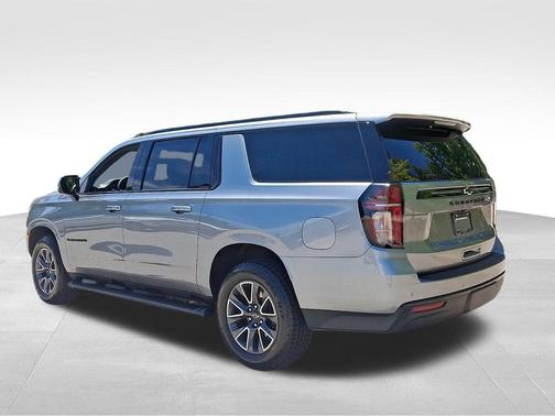 Sterling Gray Metallic 2024 Chevrolet Suburban 4WD Z71