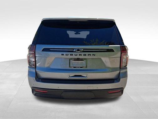 Sterling Gray Metallic 2024 Chevrolet Suburban 4WD Z71