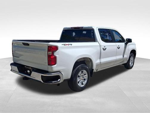 Summit White 2025 Chevrolet Silverado 1500 LT
