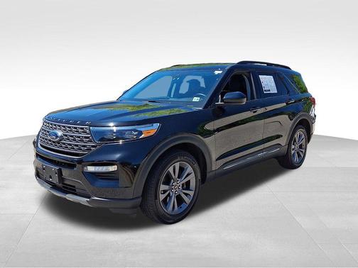 Agate Black Metallic 2023 Ford Explorer XLT