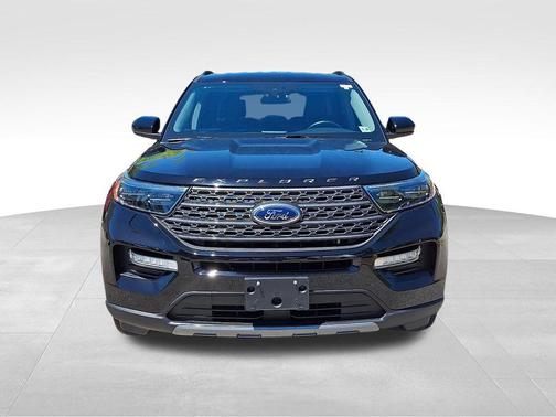 Agate Black Metallic 2023 Ford Explorer XLT