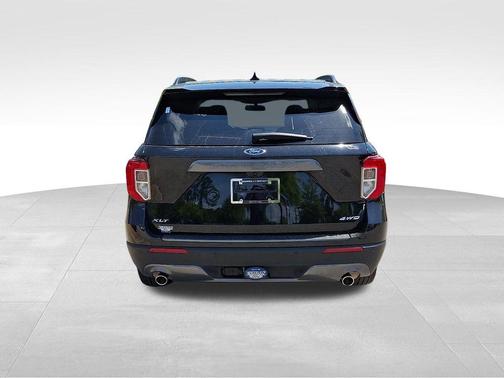 Agate Black Metallic 2023 Ford Explorer XLT