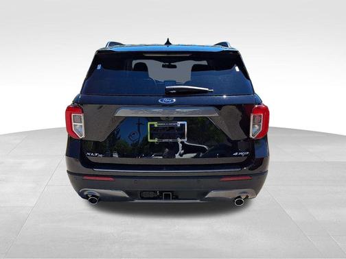 Agate Black Metallic 2023 Ford Explorer XLT