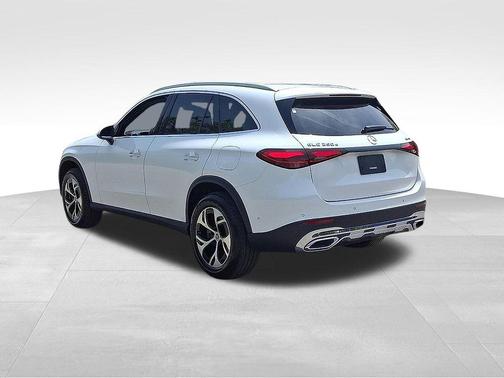 Polar White 2025 Mercedes-Benz GLC 350e Base
