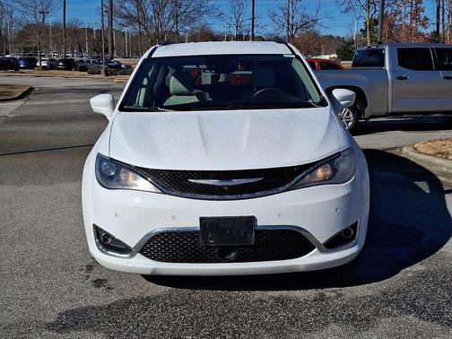 2018 Chrysler Pacifica Touring-L Plus
