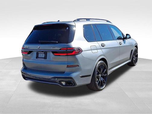 Frozen Pure Grey Metallic 2023 BMW X7 xDrive40i