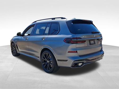 Frozen Pure Grey Metallic 2023 BMW X7 xDrive40i