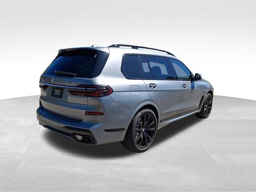 Frozen Pure Grey Metallic 2023 BMW X7 xDrive40i