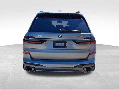 Frozen Pure Grey Metallic 2023 BMW X7 xDrive40i