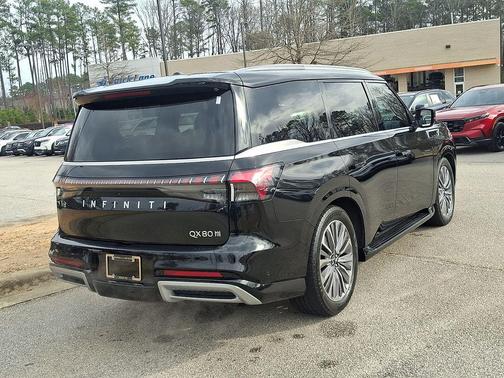 2025 INFINITI QX80 SENSORY AWD