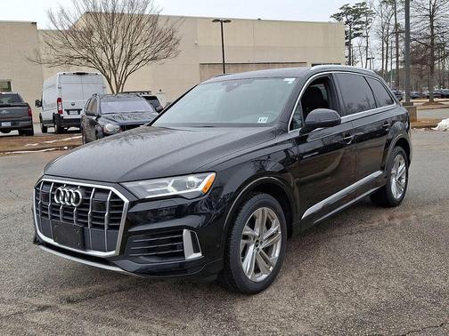 2022 Audi Q7 55 Premium Plus