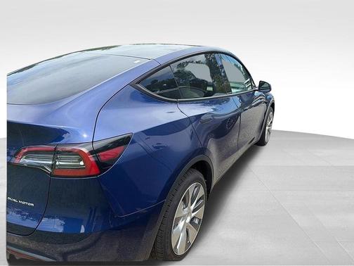 Deep Blue Metallic 2022 Tesla Model Y Long Range Dual Motor All-Wheel Drive