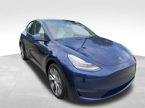 Deep Blue Metallic 2022 Tesla Model Y Long Range Dual Motor All-Wheel Drive