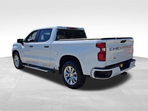 Summit White 2024 Chevrolet Silverado 1500 Custom