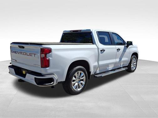 Summit White 2024 Chevrolet Silverado 1500 Custom
