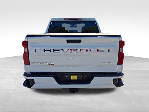 Summit White 2024 Chevrolet Silverado 1500 Custom