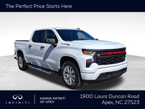 Summit White 2024 Chevrolet Silverado 1500 Custom