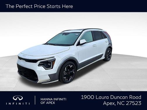Snow White Pearl 2024 Kia Niro EV Wave