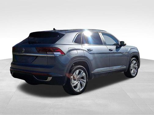 Platinum Gray Metallic 2020 Volkswagen Atlas Cross Sport 3.6L V6 SEL 4MOTION