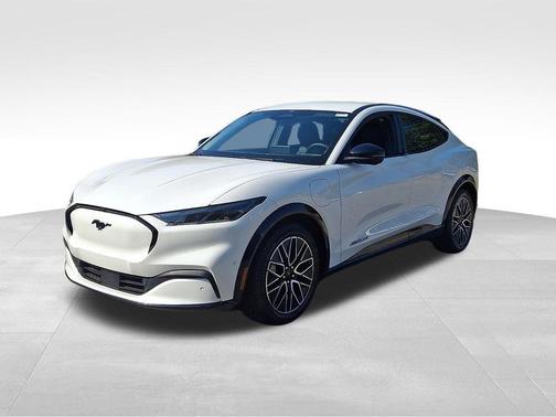 Star White Metallic Tri-Coat 2024 Ford Mustang Mach-E Premium