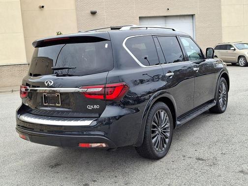 2024 INFINITI QX80 SENSORY AWD